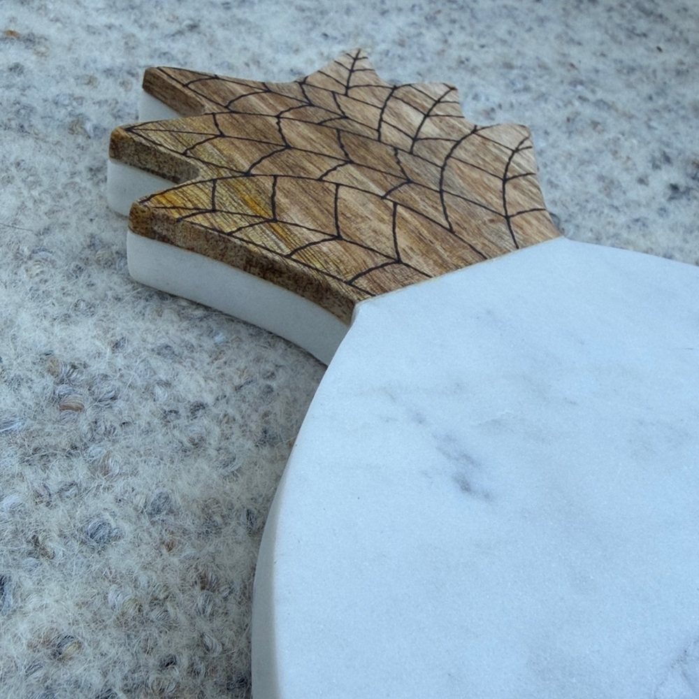Anthropologie Marble Pineapple Cheese Board. NWT - Picture 4 of 4